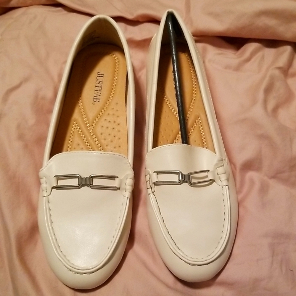 Justfab cream loafers